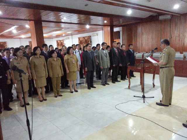 Bupati Lantik Panitia Paskah 2014 dan FKUB Periode 2013-2017